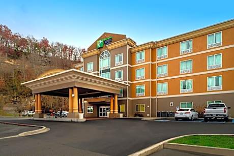 Holiday Inn Express and Suites Hazard By IHG