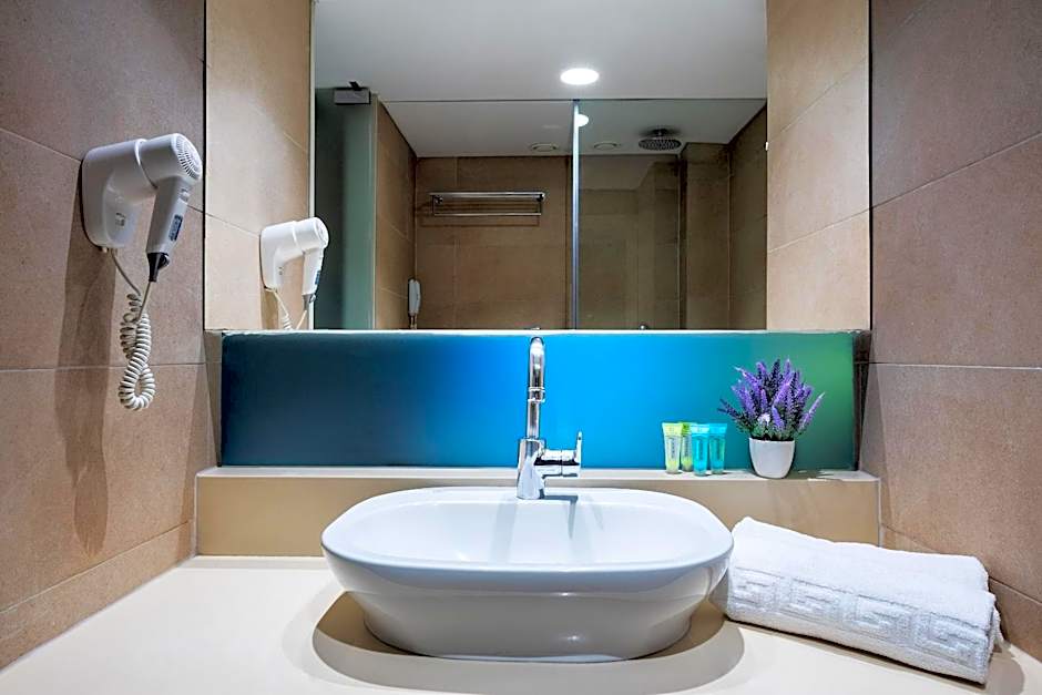 Angela Downtown Hotel