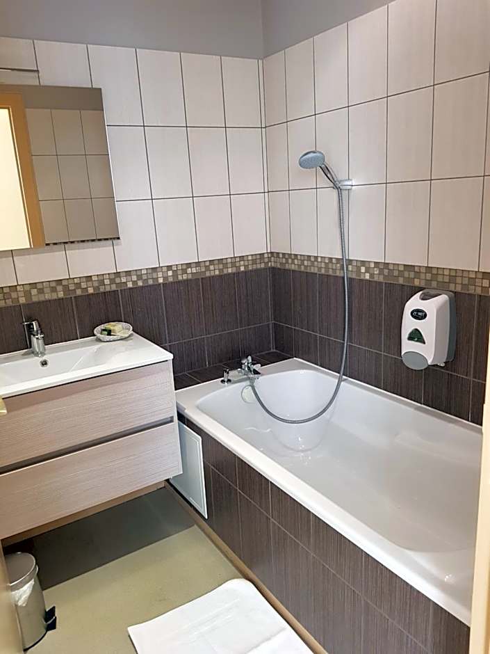 LOGIS - Château de la Motte - Hôtel & Restaurant