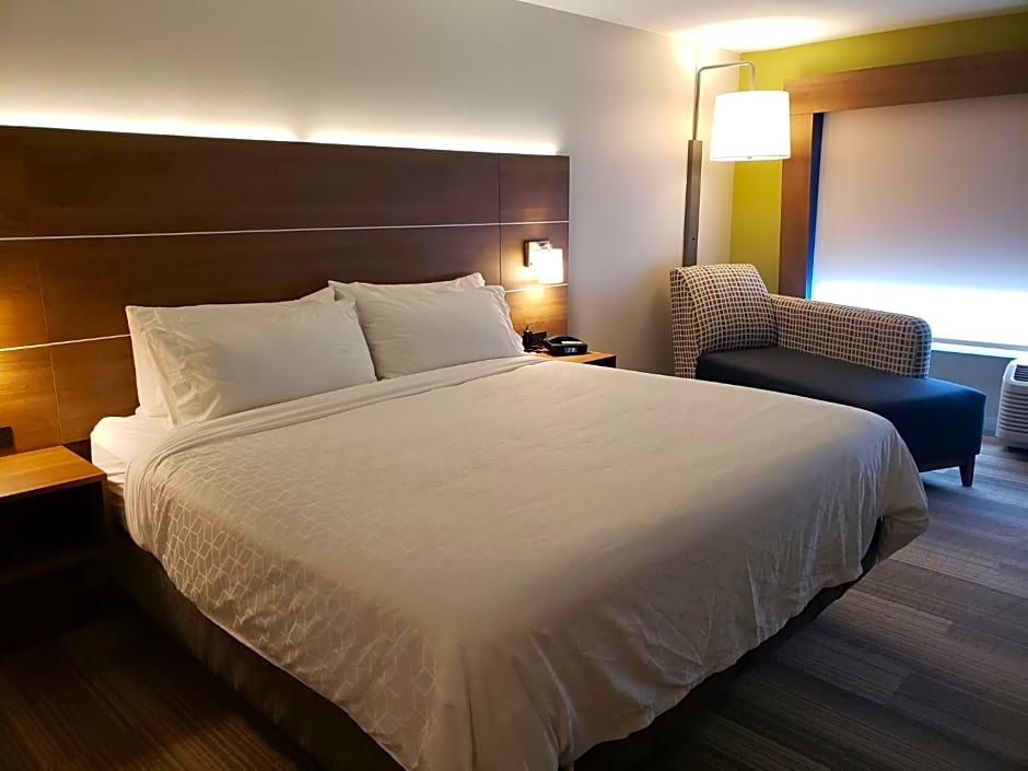 Holiday Inn Express And Suites Nashville North - Springfield By IHG