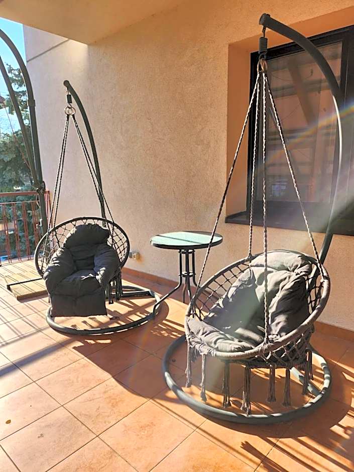 Hostel Mleczna - Metro Zacisze