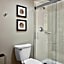 Delta Hotels by Marriott Milwaukee Northwest
