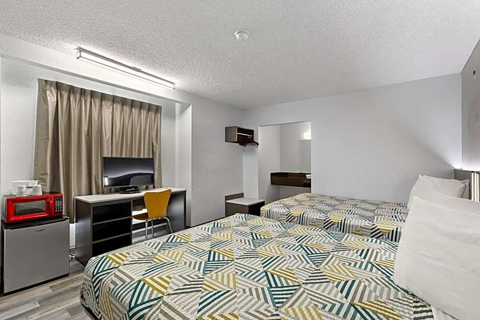 Motel 6-San Diego, CA - North