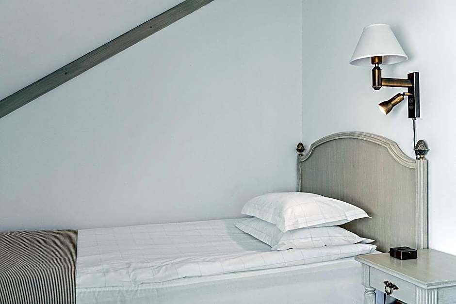 Best Western Plus Edward Hotel