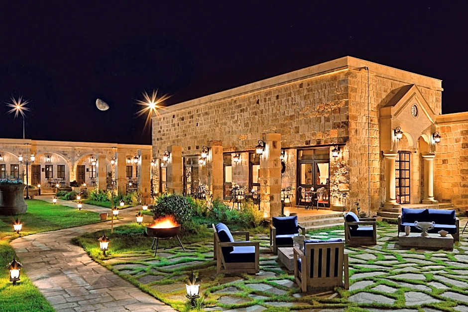 Seraphim Cave Hotel