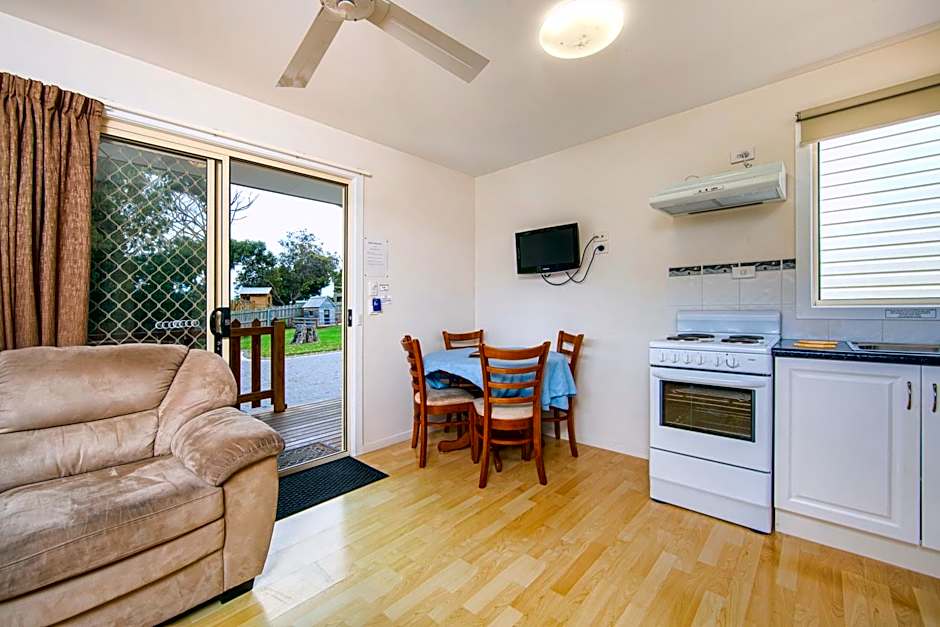 Wintersun Gardens Motel