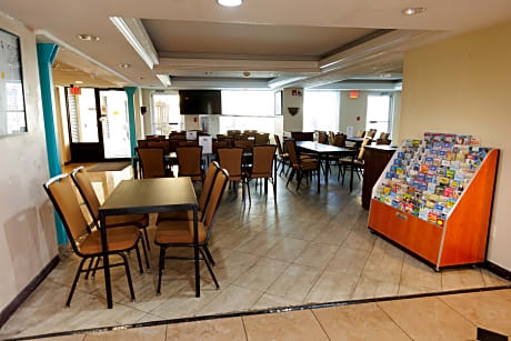 Garnet Inn & Suites