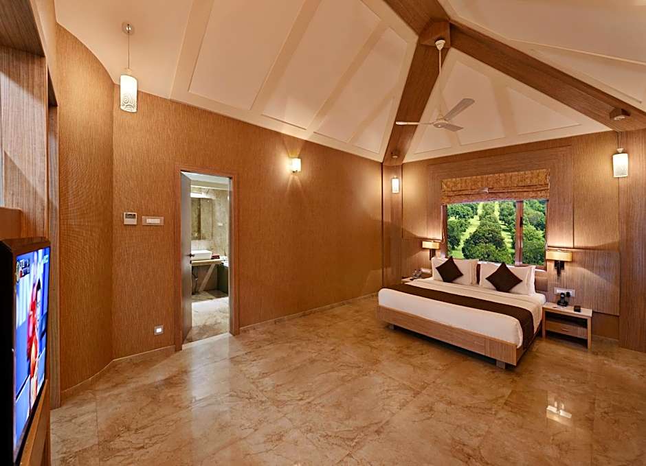 Photo 1 of 5 of Suite