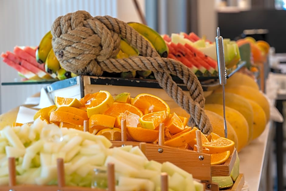 GRAVEL HOTELS SELECT