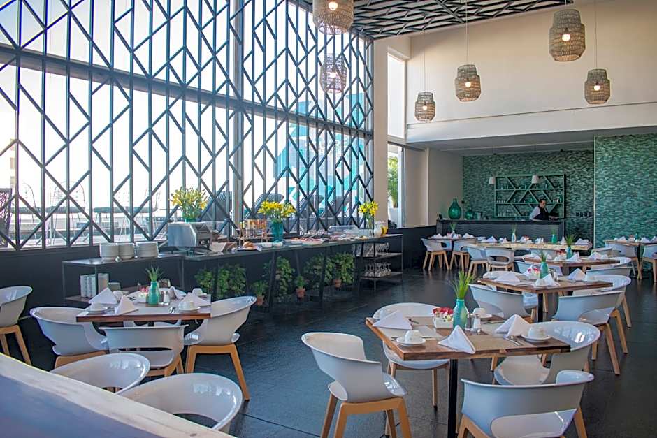 Square Small Luxury Hotel