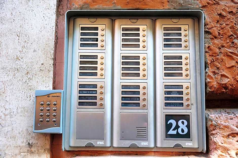 Cardinal Vatican Inn