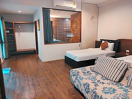 Standard Twin Room with Garden View