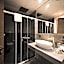 Solo Experience Hotel