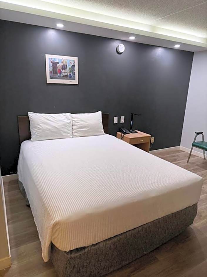 Travelodge by Wyndham Winnipeg Airport