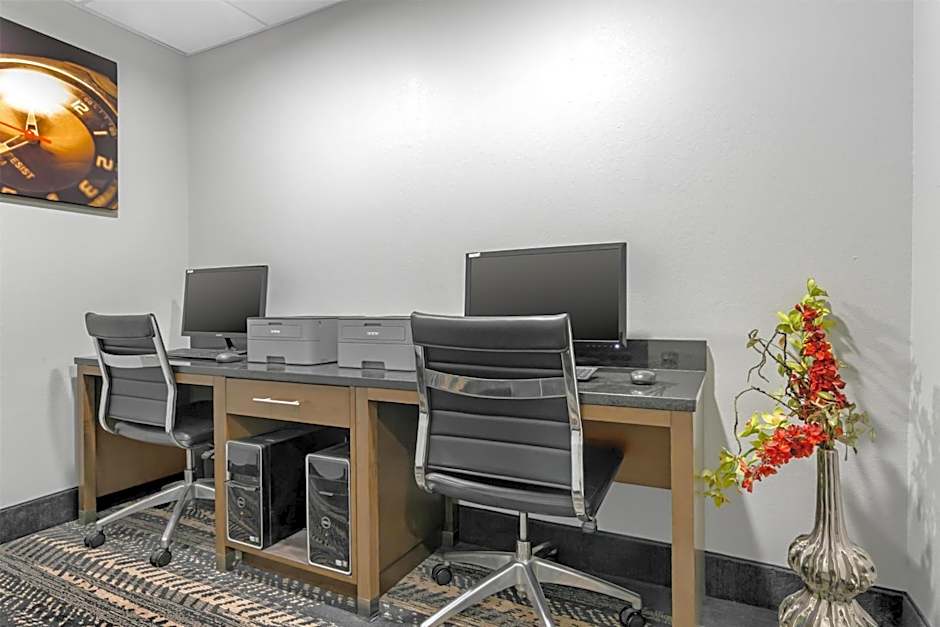 Best Western Plus Washington Hotel