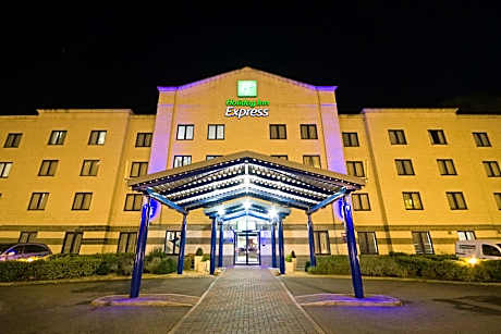 Holiday Inn Express Poole By IHG