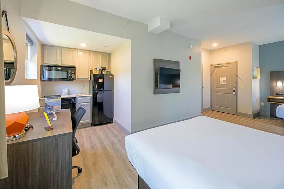 Hawthorn Extended Stay by Wyndham Panama City Beach