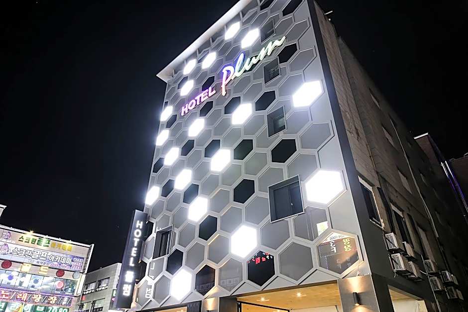 Plum Hotel