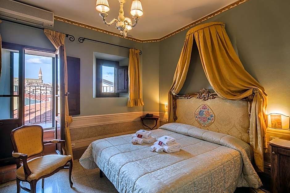 Photo 1 of 39 of I Portici Boutique Hotel