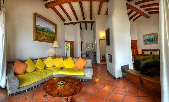 Posada de la Mision, Hotel Museo y Jardin