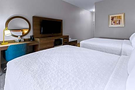 2 Queen Beds Nonsmoking