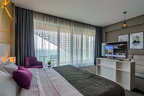 Executive Double Room with Lake View