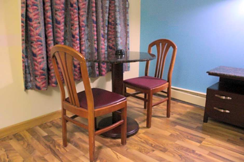 American Inn and Suites