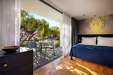 Deluxe Double Room with Balcony