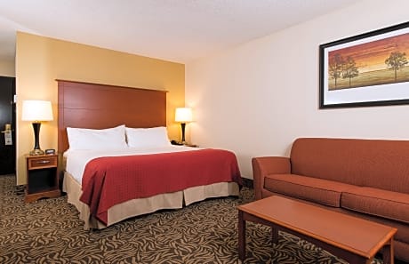 1 Kng Stdo Mobility/Hearing Acessible Ri Shwr