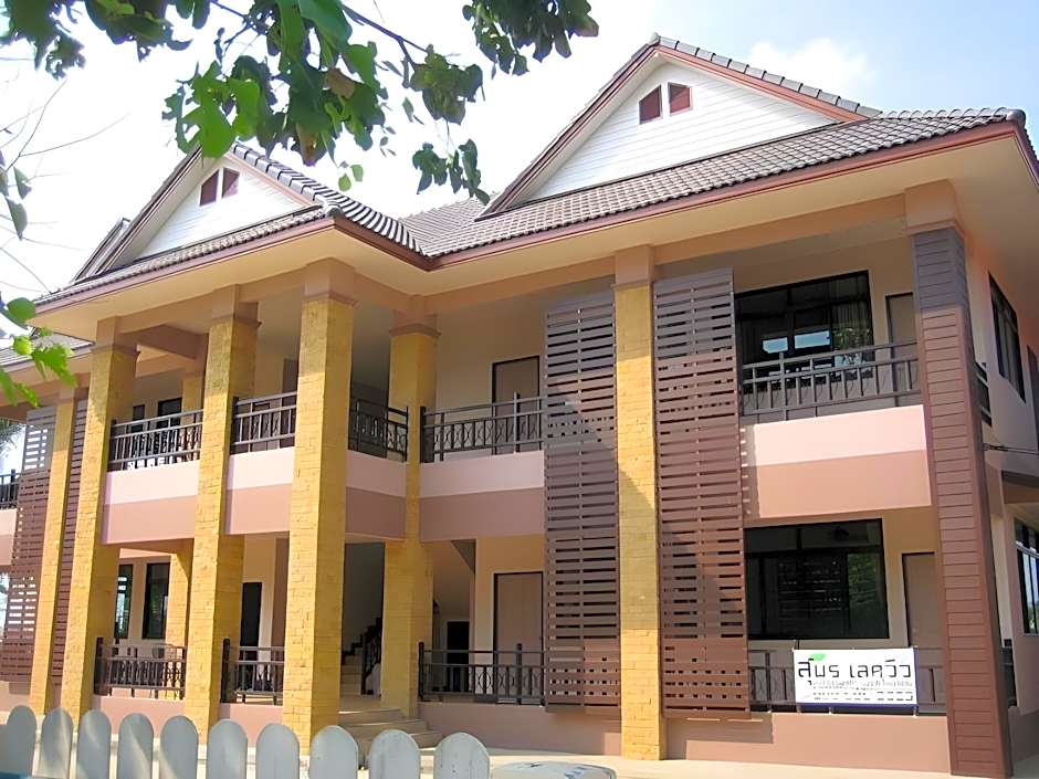 Suporn Lakeview Serviced Apartment & Homestay