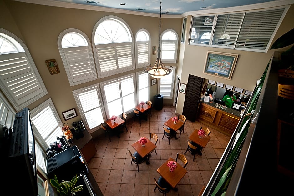 DeSoto Beach Hotel