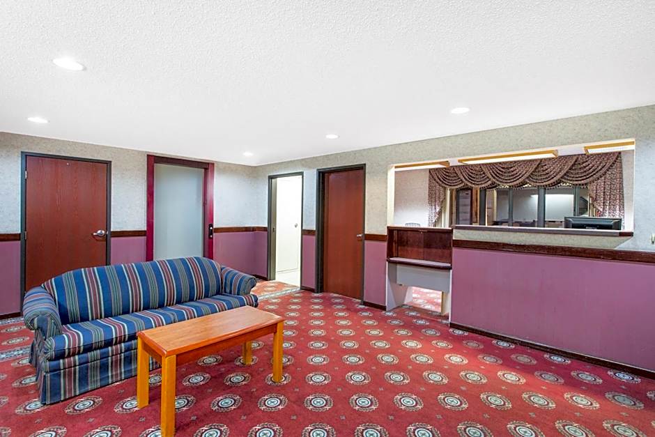 Days Inn by Wyndham Effingham