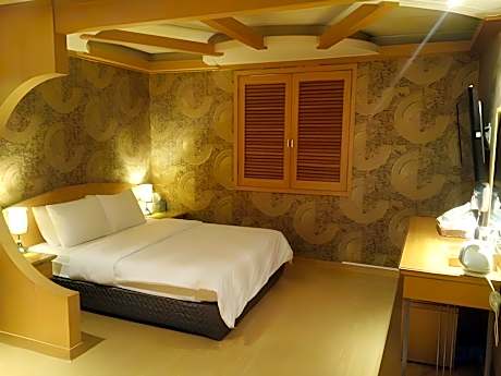 Hwajeong Hotel