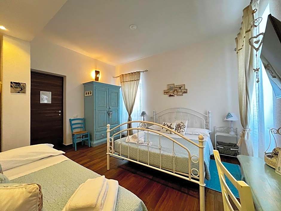 Palmasera Charming Rooms