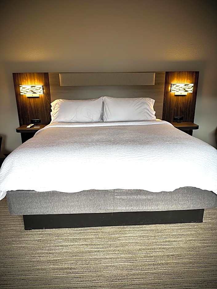 Holiday Inn Express Hotel & Suites Hinesville By IHG