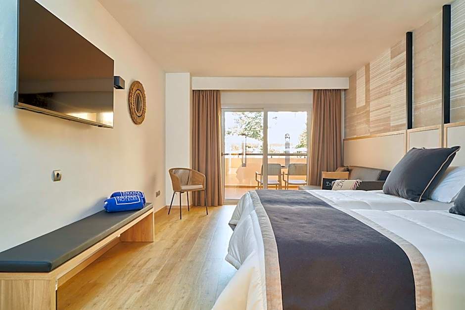 Invisa Hotel Club Cala Blanca