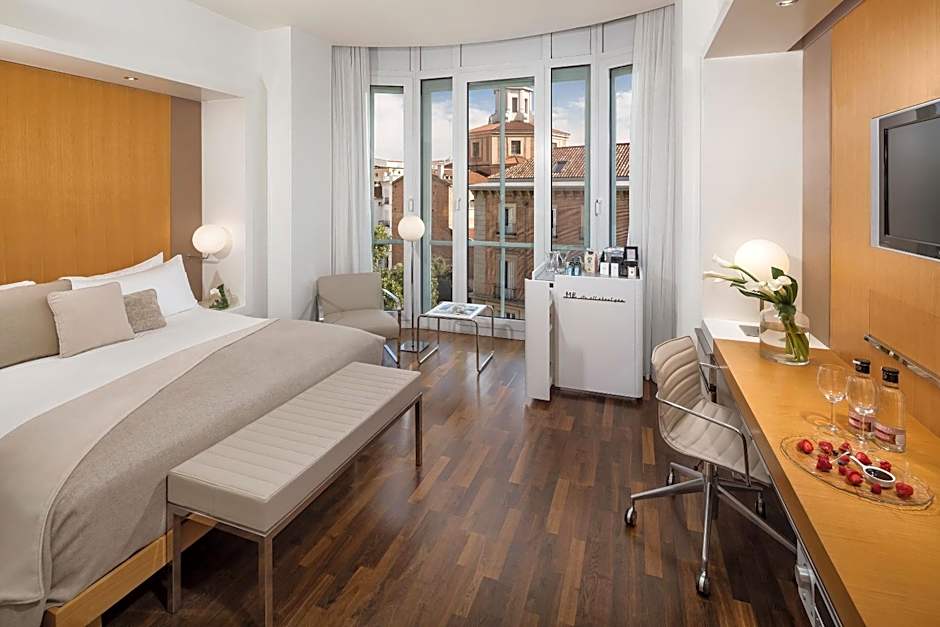 ME Madrid Reina Victoria