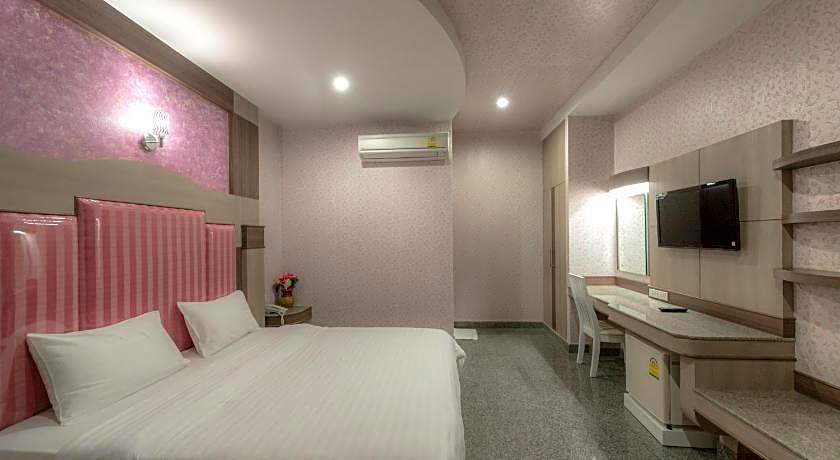 Martina Hotel (SHA Extra Plus)