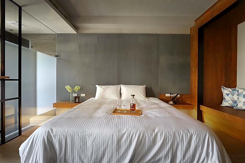 Sun Moon Lake Blue Sky Bay B&B
