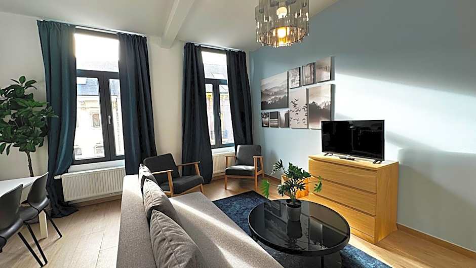 OneLuxStay near Fashion District