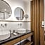Budapest Eye- Boutique Suites, by BQA