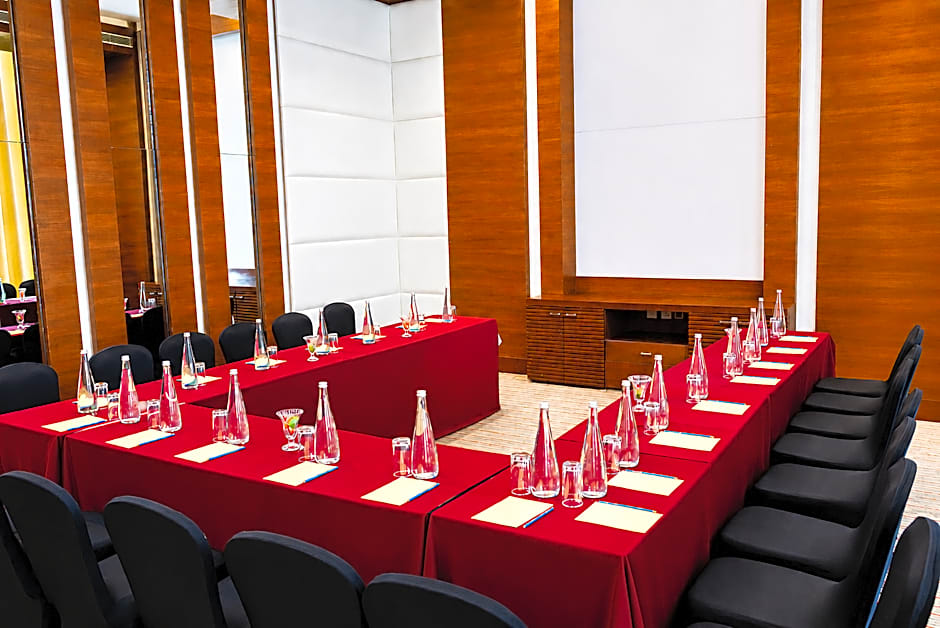 Golden Tulip Lucknow