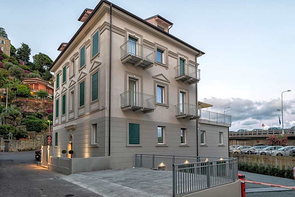 VILLA CADIZ APARTMENTS VARAZZE