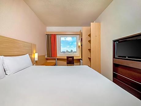Standard Double Room - Disability Access