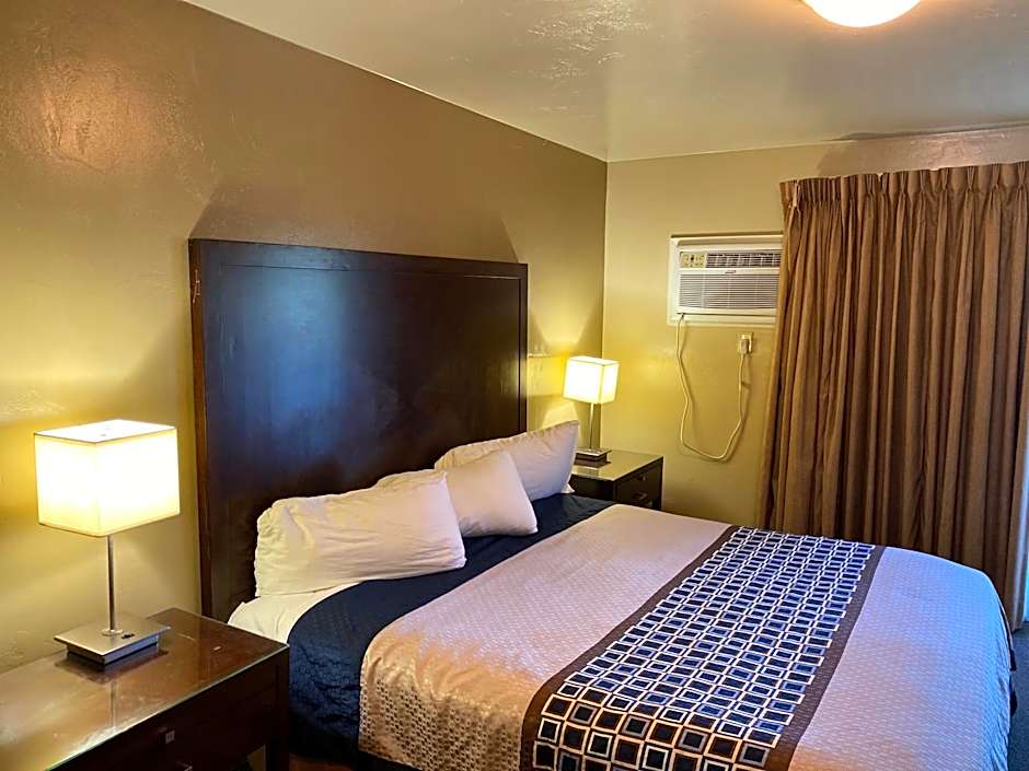 Vino Inn & Suites