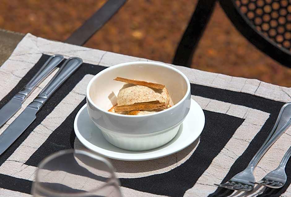 Villa Mayurana by Edwards Collection