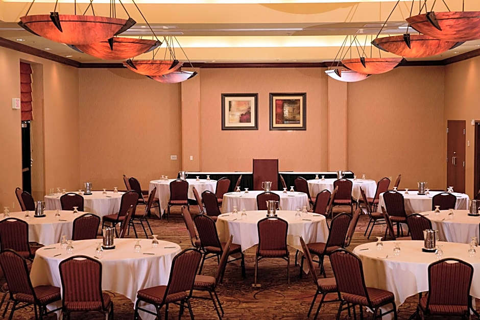 Embassy Suites by Hilton Minneapolis-North