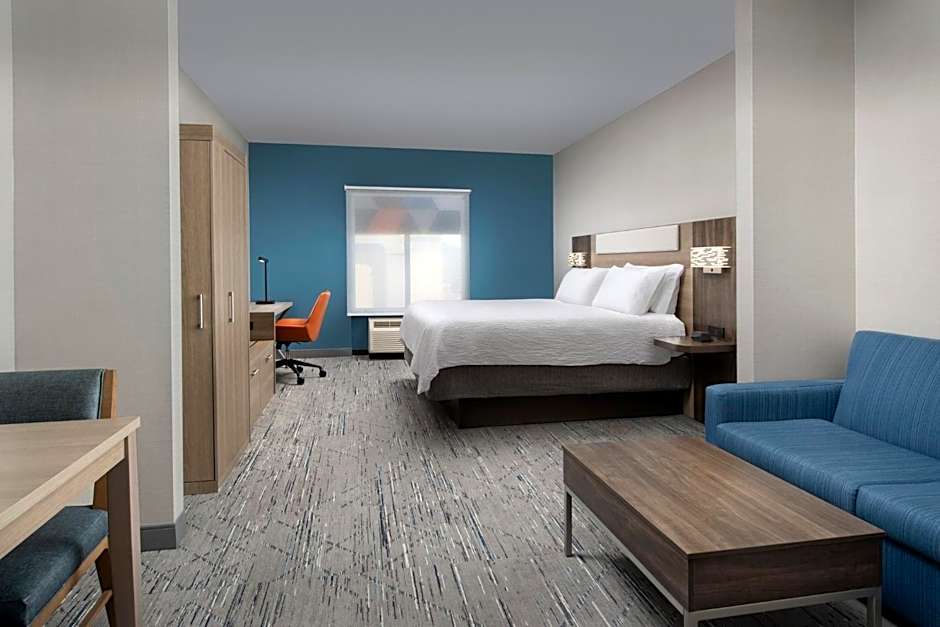 Holiday Inn Express & Suites Knoxville-Clinton By IHG