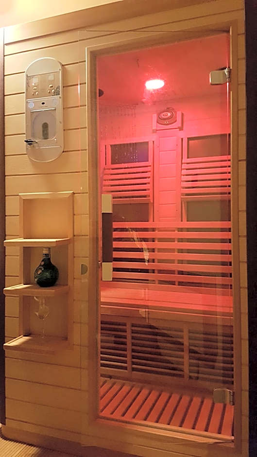 Krpáčovo, Nízke Tatry - chata na kraji lesa