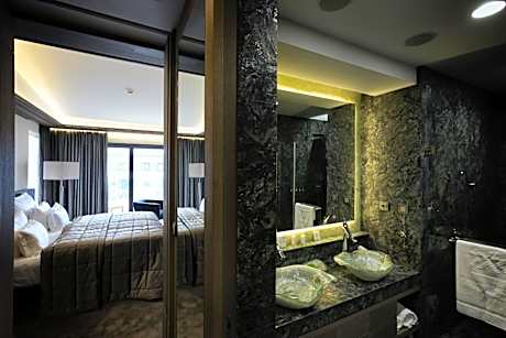 Jacuzzi Suite - facility entries all inclusive